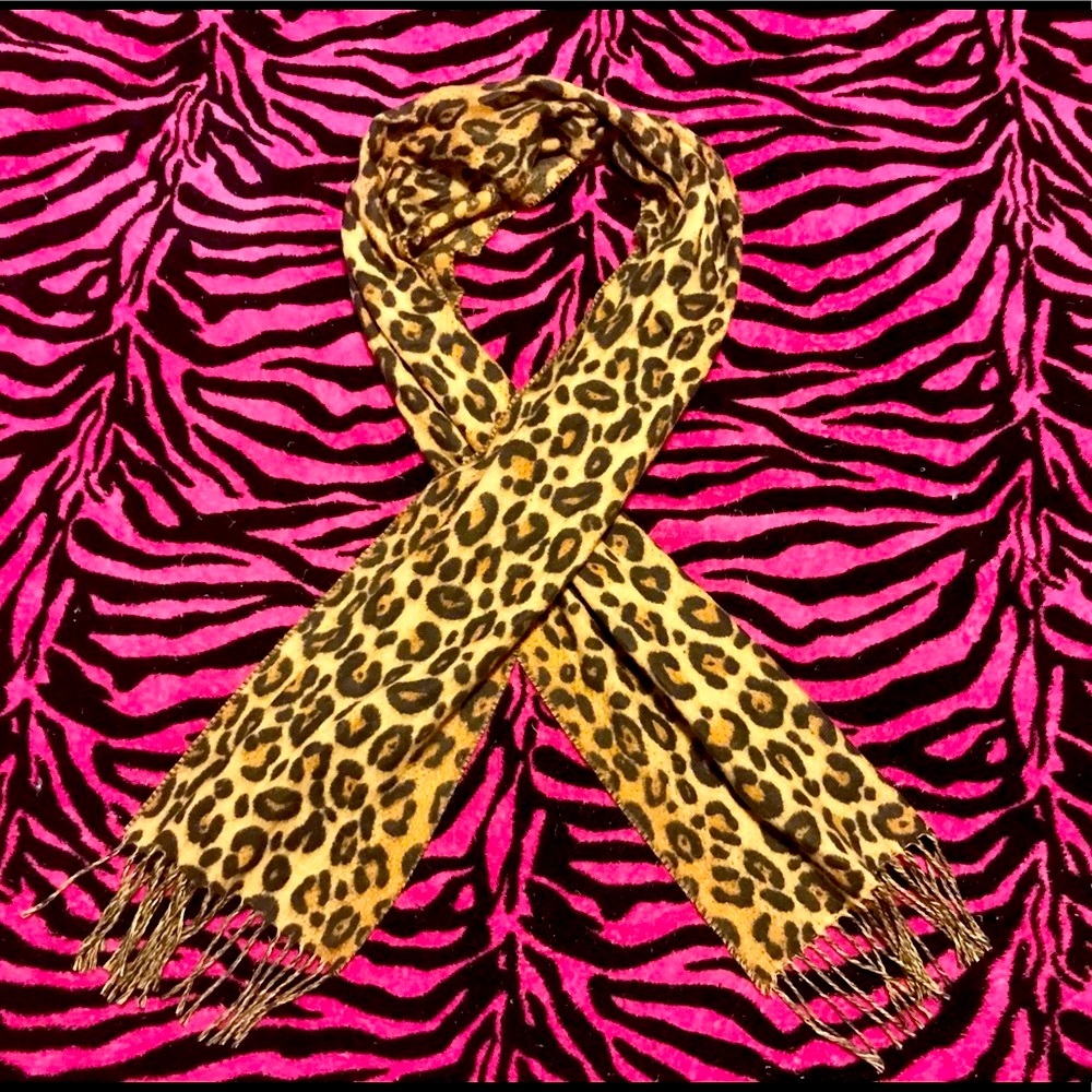 Cashmink Leopard Scarf by V. Fraas - Like New!